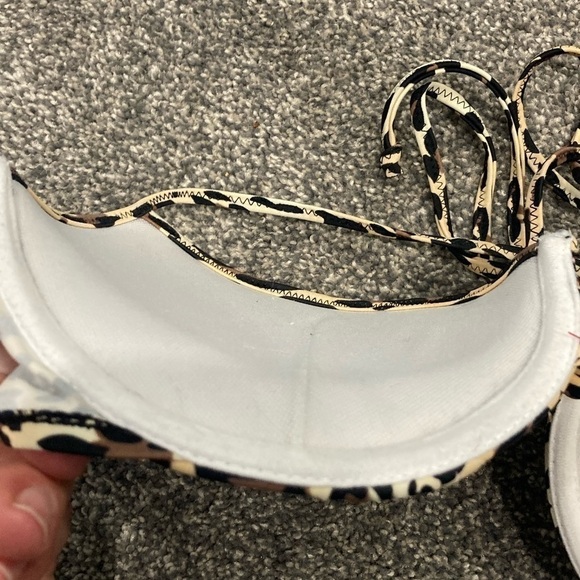 🌺 3/$20 Bluenotes Cheetah print push-up bikini top - Picture 7 of 8